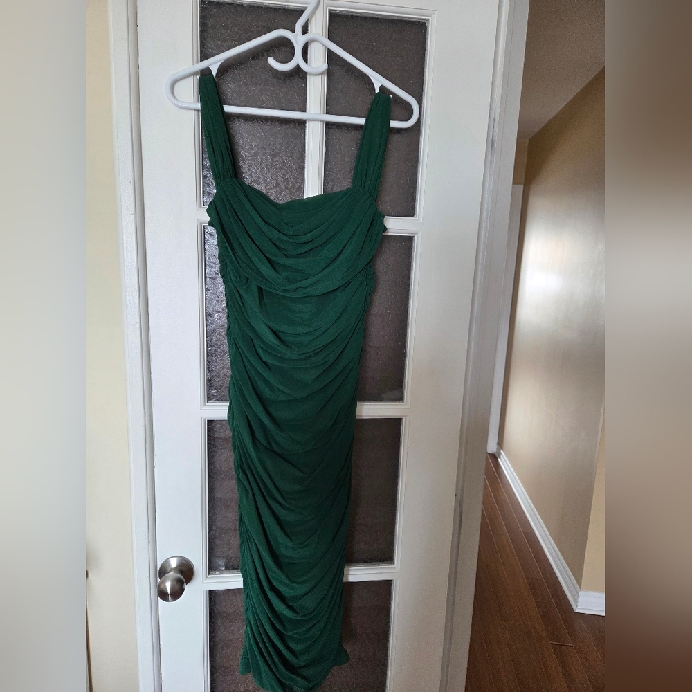 Elegant Green Off-Shoulder Dress